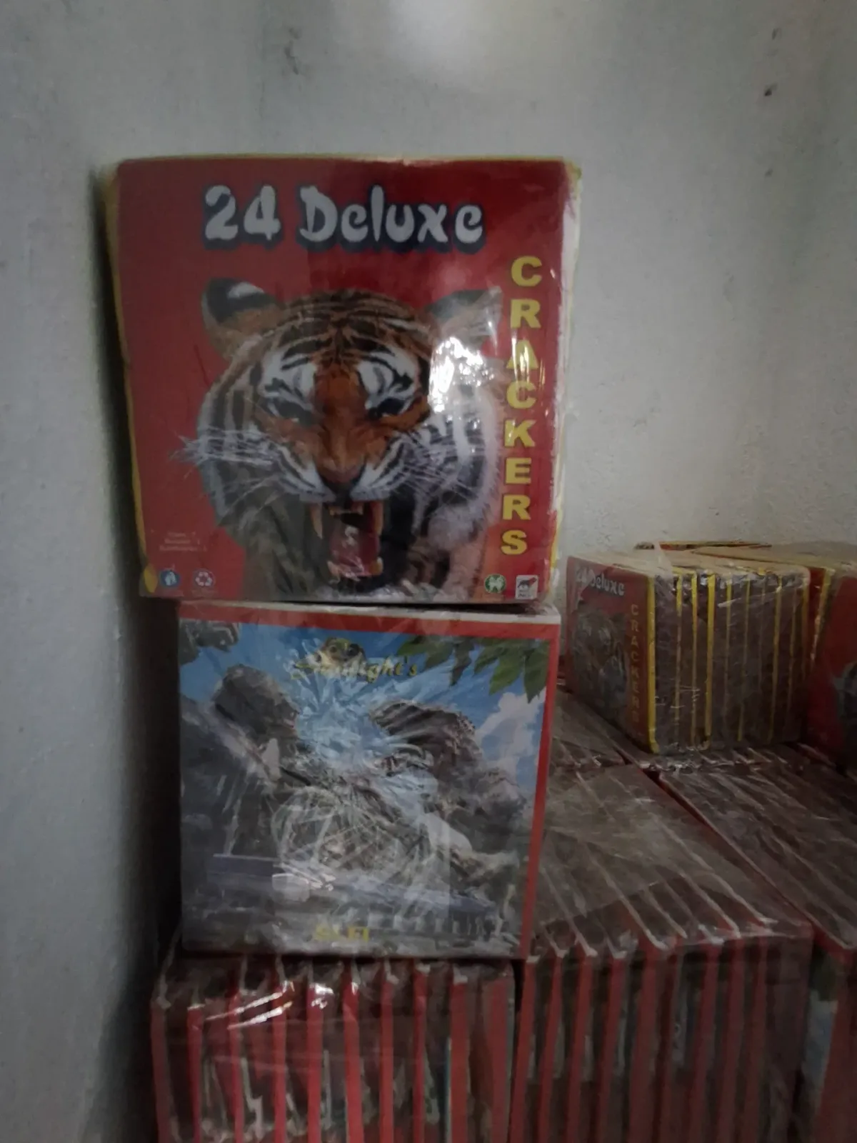24 deluxe