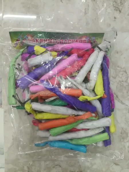 Colour Dom Dom